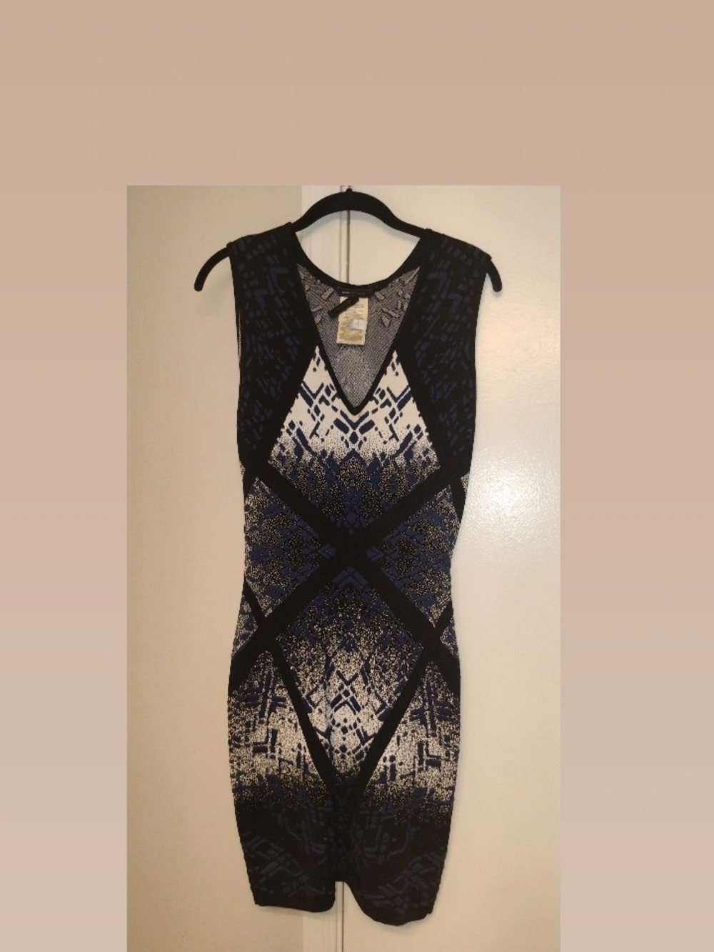BCBGMaxAzria Black and Blue Patterned V-Neck Midi Dress
